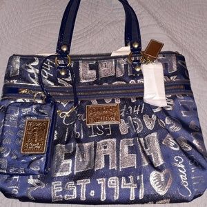 Coach purse and wrislet